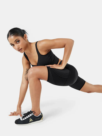 Leggings short 3D - Redéfinissez votre silhouette sans effort.